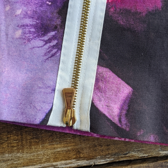 Escada Delphi Fantasy Dress - Picture 4 of 10